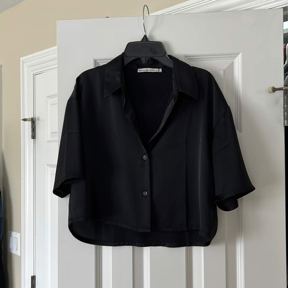 Abercrombie Short Sleeve Boxy Satin Button Up Shirt